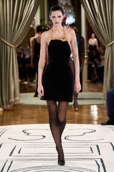 Look 29